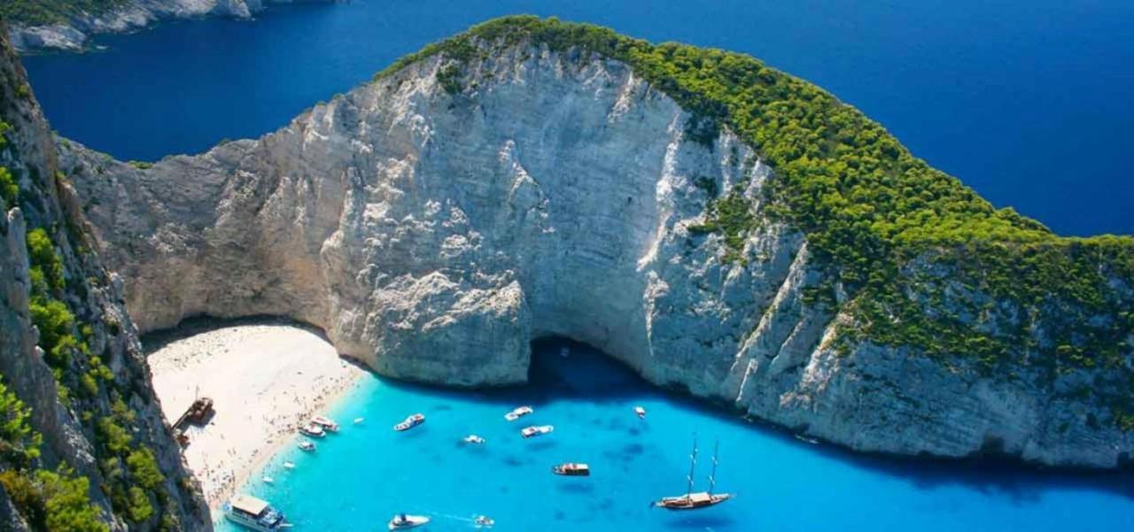Avouris 2 Bedroom & Apartment